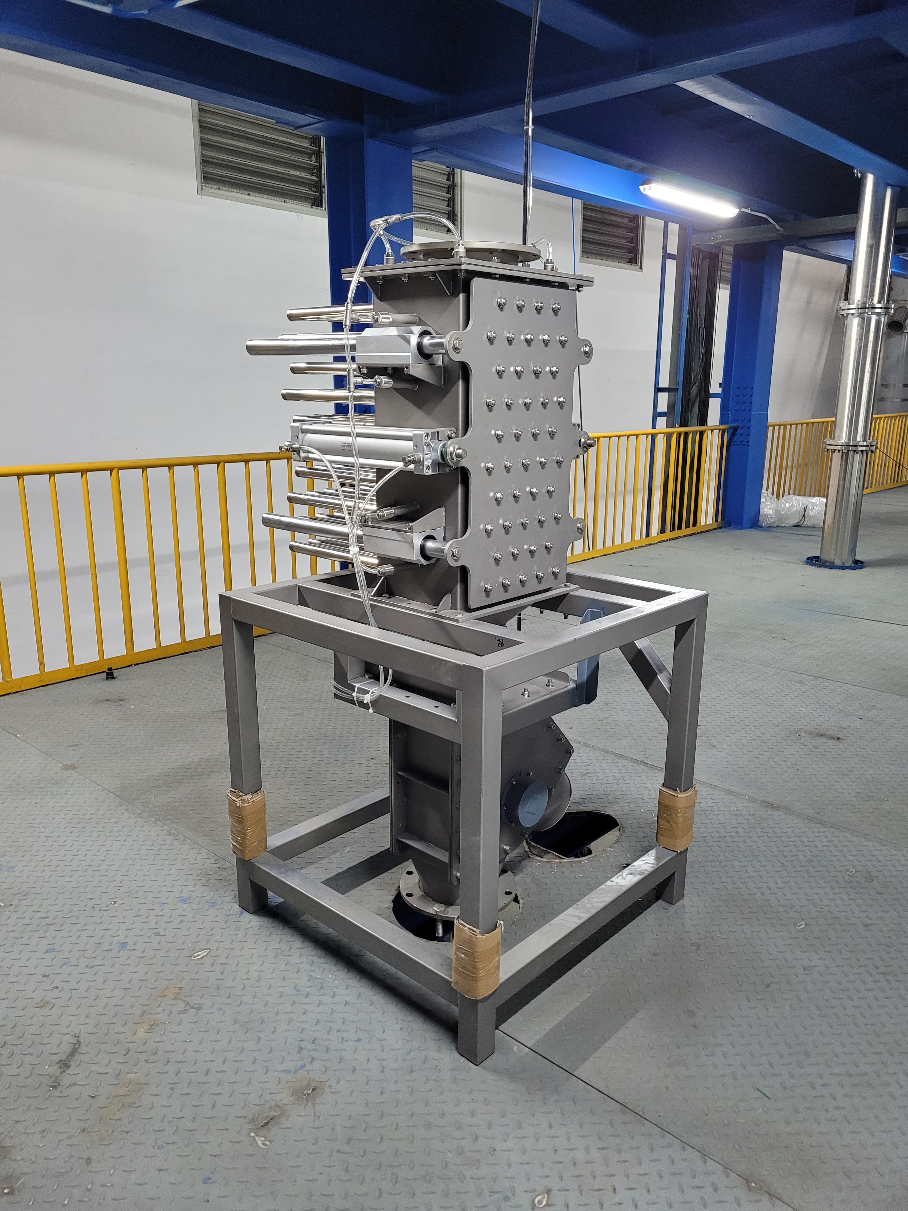 Chili hautsaren ekoizpenean burdina-zipurtasunen arriskuak eta bereizgailu magnetikoen funtsezko eginkizuna